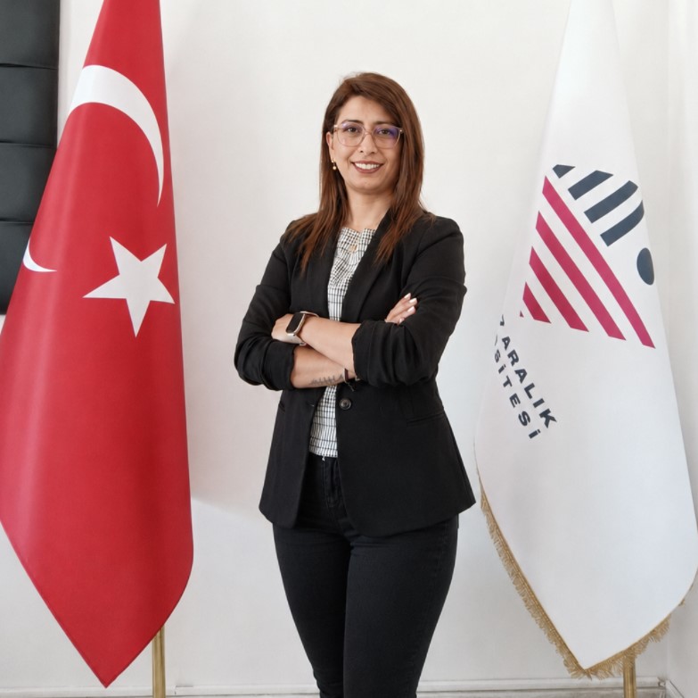 Gamze ÖZEL